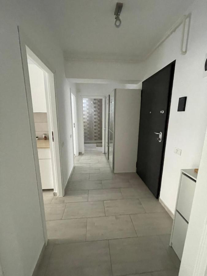 Plaza Luxury Apartment Near Presidential Palace บูคาเรสต์ ภายนอก รูปภาพ